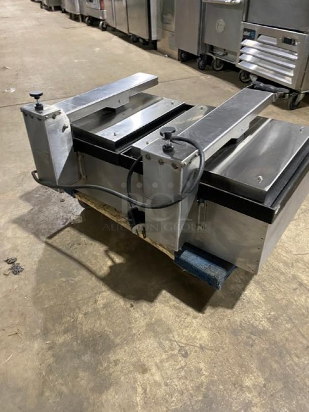 Diamond Commercial Eletric Powered Countertop Double Panini Sandwich Press Grill! All Stainless Steel! 220V! Model: SDEJRC SN: 42925! - Image 3 of 9