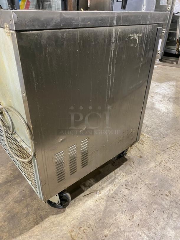 Master Bilt Fusion Series Commercial Refrigerated Single Door Lowboy/Worktop Cooler! All Stainless Steel! With Poly Coated Rack! On Casters! 115V 1 Phase! Model: UR27 SN: UR27-15080022! - Image 3 of 7