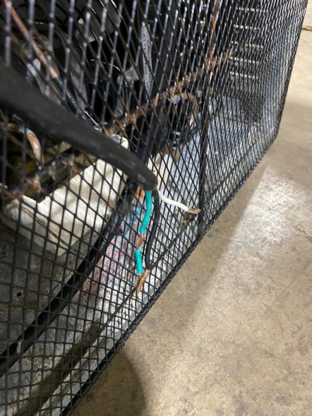 Ikon Commercial Single Door Refrigerated Mega Top Salad/Sandwich Prep Table! All Stainless Steel! With Poly Coated Rack! 115V 1 Phase! Model: KSP29M SN: KSP29M 9072562! - Image 9 of 9