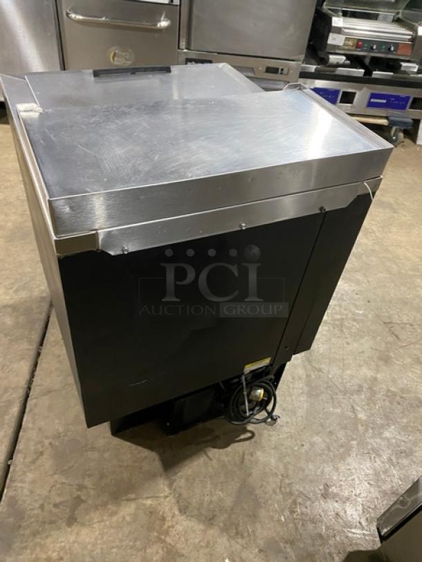 Beverage-Air Black Commercial Floor Style Glass Froster/Plate Chiller! 115V 1 Phase! Model: GF24L! - Image 4 of 8