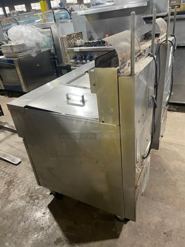 Sweet! Frymaster Commercial Natural Gas Powered 2 Bay Deep Fat Fryer! With Middle Dumping Station! With Back Splash! All Stainless Steel! With Grease Filter Underneath! On Casters! 110-120V! Model: FM245EBLMSC SN: 0012GI0053! - Image 4 of 14