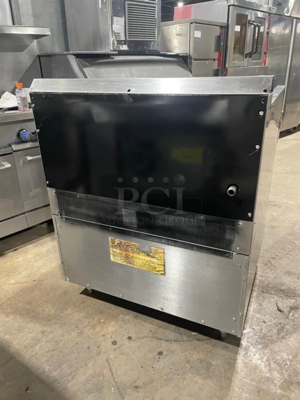 US Range Commercial Natural Gas Powered Char Broiler Grill! With Back & Side Splash! With Enclosed Storage Base Underneath! All Stainless Steel! On Legs! - Image 3 of 9