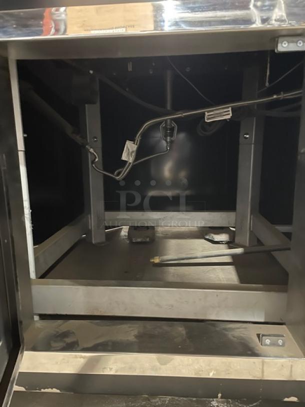 New! Scratch-N-Dent! Beech Ovens Commercial Natural Gas Powered/Wood Fired  Round Stone Hearth Oven! With Stainless Steel Pizza Peel, Wire Brush & Coal Shovel! 120/110V! Model: RND1300-1003 / C0184847 SN: 0000033381 TE! - Image 7 of 14