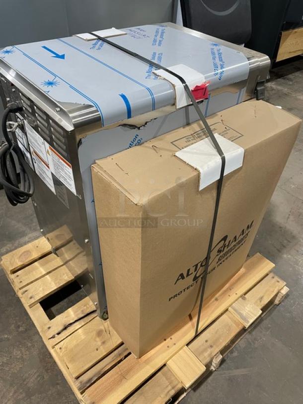 New! Scratch-N-Dent! 2021! Alto-Shaam Halo Heat Series Commercial Stainless Steel Electric Powered Smoker/Roaster/Cook-N-Hold Oven! With Deluxe Controls! On Casters! 120V 1 Phase! Model: 500-TH DX SN: 2875494-000! - Image 4 of 11