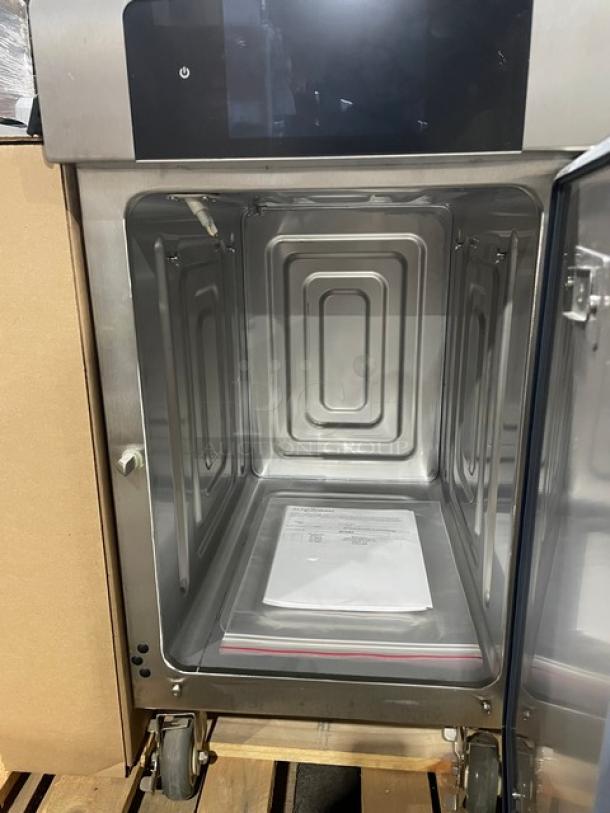 New! Scratch-N-Dent! 2021! Alto-Shaam Halo Heat Series Commercial Stainless Steel Electric Powered Smoker/Roaster/Cook-N-Hold Oven! With Deluxe Controls! On Casters! 120V 1 Phase! Model: 500-TH DX SN: 2875494-000! - Image 5 of 11