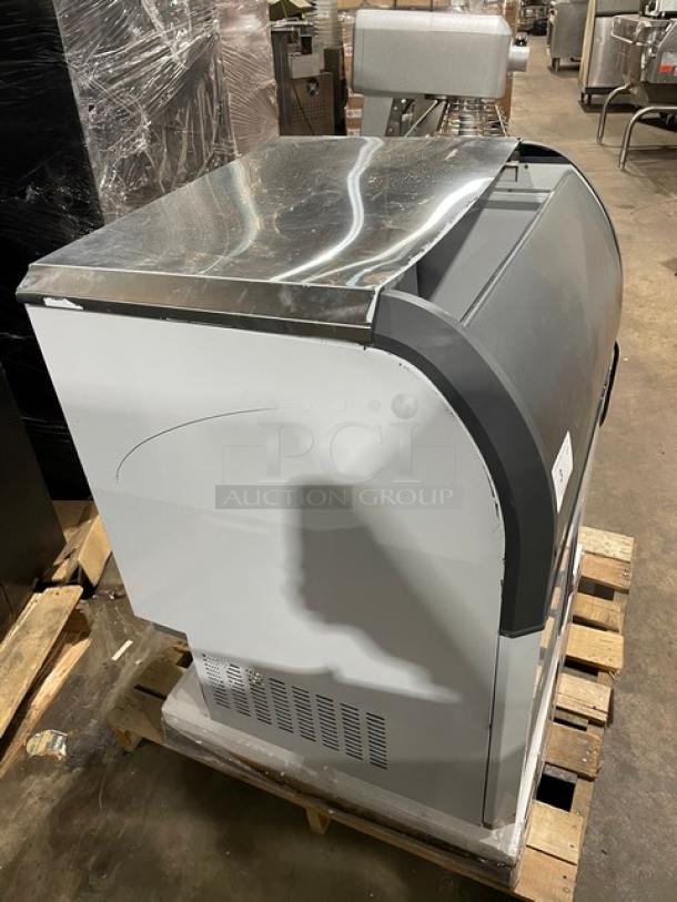 New In The Box! Scratch-N-Dent! 2023! Osion Commercial Undercounter Crescent Cube Style Ice Machine! With Built In Ice Bin! 115V! Model: OCU-200 SN: 0103F200901214023C0030! - Image 4 of 9