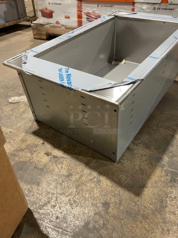 New In The Box! Scratch-N-Dent! Vollrath Commercial Stainless Steel Single Pan Ice-Cooled Cold Food Well! Model: 36491 SN: M342-01583773-001! - Image 4 of 7