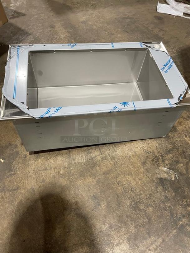 New In The Box! Scratch-N-Dent! Vollrath Commercial Stainless Steel Single Pan Ice-Cooled Cold Food Well! Model: 36491 SN: M342-01583773-001! - Image 3 of 7