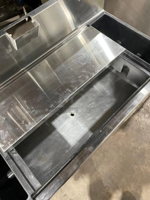 Brand New! Scratch-N-Dent! 2023! GlasTender Commercial Stainless Steel Underbar Ice Bin! With 10-Circuit Cold Plate! With Back Splash! With Drain! Model: IBA-36-CP10! On Legs! - Image 7 of 9