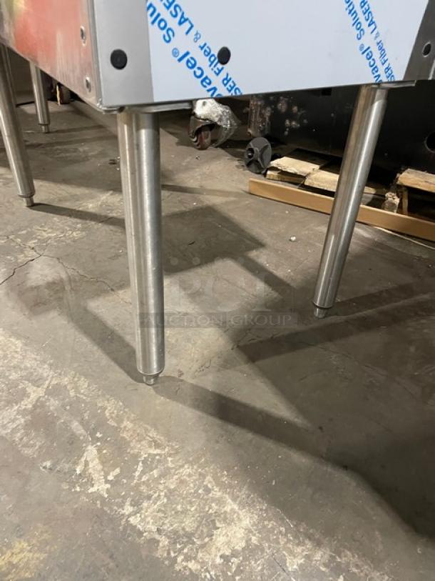 Brand New! Scratch-N-Dent! 2024! GlasTender Commercial Stainless Steel Underbar Ice Bin! With 10-Circuit Cold Plate! With Back Splash! With Drain! Model: IBA-30-CP10! On Legs! - Image 7 of 9