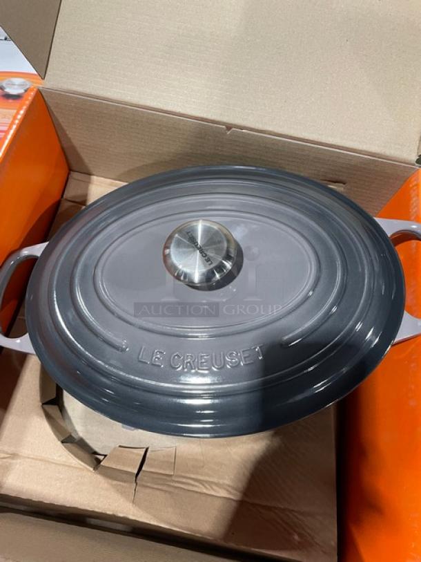 New In The Box! Le Creuset Commercial Enameled Cast Iron Signature Oval Dutch Oven! With Lid! Model: 22255! 2X Your Bid! - Image 8 of 11