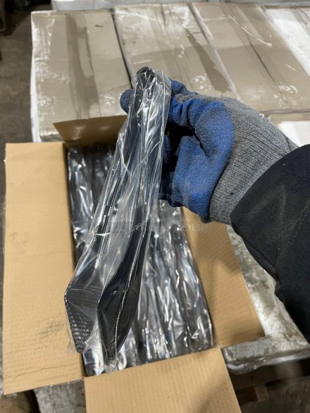 New In The Box! Reflections Commercial Heavyweight Plastic 9 Inch Serving Tongs! Model: RFTNG9! 55X Your Bid! - Image 6 of 9
