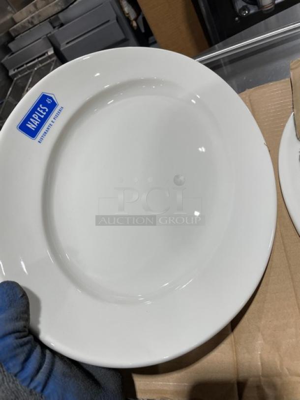 New In The Box! Tuxton Naples 45 Ristorante E Pizzeria Series Eggshell High Quality Oval Dinnerware Platters! 24X Your Bid! - Image 9 of 11