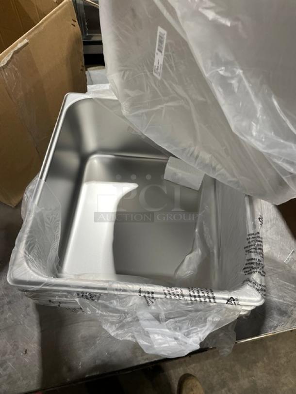 New In The Box! Winco Commercial Stainless Steel 6pc Steamtable/Hotel Pans! Model: SPTT6! - Image 4 of 7
