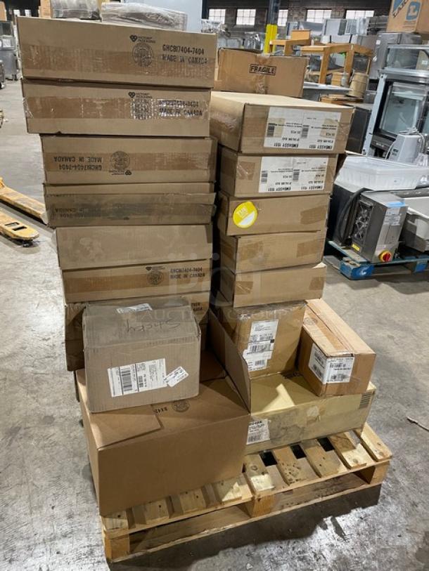 All New In The Box! Mixed Pallet! The Dudson Group Pearl White Round Footed Bowls! With Douglas Stephen Plastics 15" Black Oval Embassy Bowls! With Douglas Stephen Plastics 24oz Black Bowl/Dome Combos! With WNA Well Done 1-3/4" Tan Steer Steak Markers! With The Dudson Group Evo Granite 11.5" Deep Plates! With Flyer Large 12" Slate Serving & Display Trays! 41X Your Bid! - Image 3 of 8