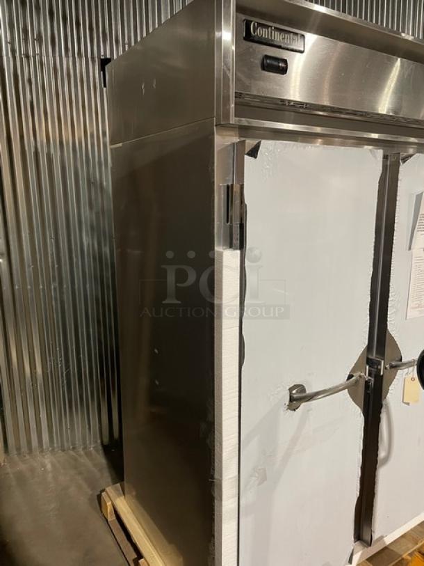 Brand New! Continental Commercial Stainless Steel Solid 2 Door Reach-In Refrigerator! With Poly Coated Wire Racks! With Door Locks & Keys! Model: 2RN SN: 16223951! 115V 1 Phase! With Casters! - Image 4 of 13