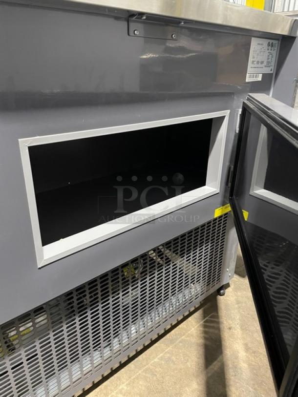 New! Scratch-N-Dent! Coldline Commercial 72″ Curved Glass Refrigerated Meat/Deli Display Merchandiser Case! With Glass Display Shelf! With LED Lighting! With Rear Sliding Glass Doors! With 8" Rear Work Surface! With Refrigerated Storage Compartments! Model: SDC72! 115V! On Casters! - Image 5 of 11