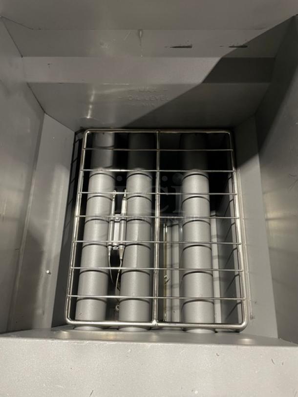 New! Scratch-N-Dent! Empura Commercial Stainless Steel Natural Gas Powered Floor Style Deep Fat Fryer! With Back Splash! With 2 Frying Baskets! Model: EGF-40/50_NAT SN: 2202005038! On Legs! - Image 6 of 11