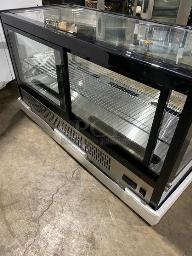 New! Scratch-N-Dent! Marchia Commercial Stainless Steel 48" Countertop Refrigerated Straight Glass Bakery Display/Showcase! With LED Lighting! With Adjustable Wire Rack! With Rear Sliding Glass Doors! Model: MDC260-ST! 110-120V! - Image 3 of 10