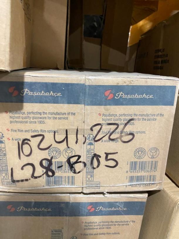 All New In The Box! High Quality Mixed Pallet! Steelite International Commercial Stainless Steel 10.25"x9.5"x28" Wine Bucket Stands! With Rona Linea Umana 14-1/2oz Sparkling Water Glasses! With Paşabahçe Centra Edition Vintage 10-1/4oz Juice & Long Drink Glasses! With Steelite Nude Wayne Edition 8.75oz. Highball Crystalline Glasses! With Steelite Anfora Edition Chena Matte Terracotta 6” Coupe Plates! With Commercial Stainless Steel 6Qt Stock Pots/No Lids! & More! 49X Your Bid! - Image 7 of 10