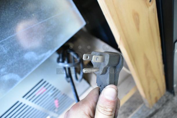 BRAND NEW IN CRATE! Silver King SKEDI23-TL-1-BA1 Stainless Steel Commercial Drop In Ice Cream Merchandiser. 115 Volts, 1 Phase. Tested and Working! - Image 5 of 9