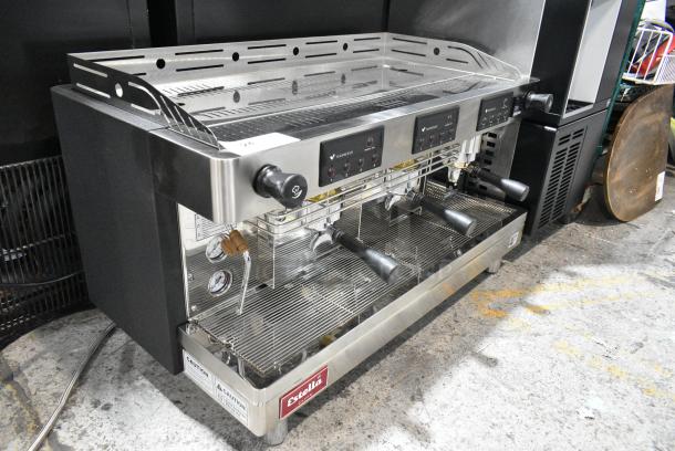 BRAND NEW SCRATCH AND DENT! Estella 236ECTPM3 Stainless Steel Commercial Countertop 3 Group Teapresso / Espresso Machine w/ 3 Portafilters and 2 Steam Wands. 220/240 Volts, 1 Phase. - Image 4 of 5