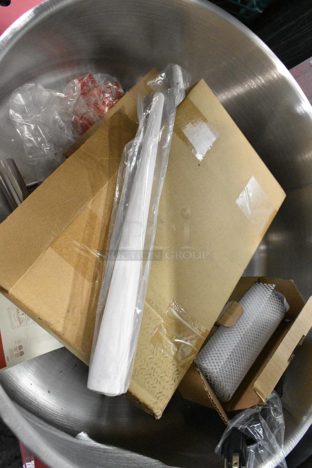 BRAND NEW SCRATCH AND DENT! Carnival King 382CCM21CT Cotton Candy Machine with 21" Stainless Steel Bowl and Cart. 110 Volts, 1 Phase. Tested and Working! - Image 7 of 9