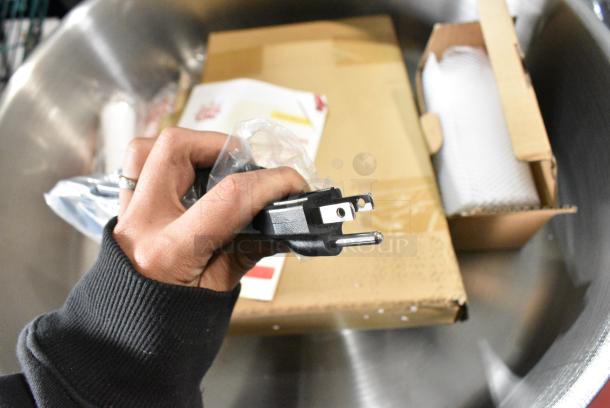 BRAND NEW SCRATCH AND DENT! Carnival King 382CCM21CT Cotton Candy Machine with 21" Stainless Steel Bowl and Cart. 110 Volts, 1 Phase. Tested and Working! - Image 9 of 9