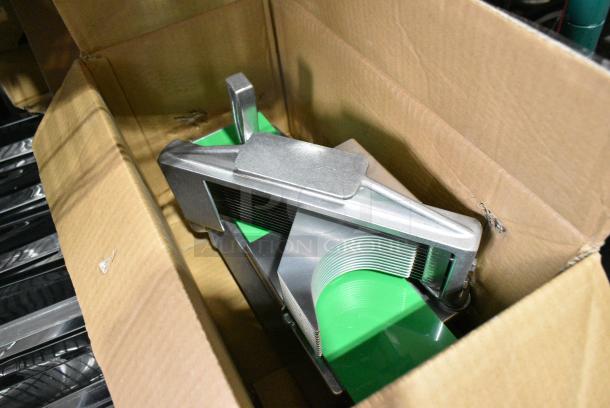 BRAND NEW SCRATCH AND DENT! Garde TSLC316 3/16" Tomato Slicer - Image 1 of 2