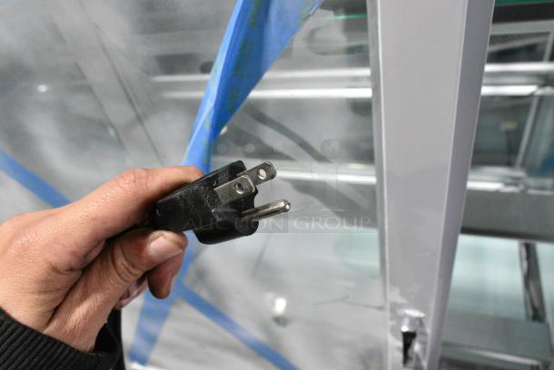 BRAND NEW SCRATCH AND DENT! Avantco 193BCF48W 48" White Dry Bakery Display Case. 115 Volts, 1 Phase. Tested and Working! - Image 4 of 4