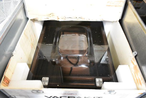 BRAND NEW SCRATCH AND DENT! VacPak-It 186VMC32 Chamber Vacuum Packaging Machine with Two 16" Seal Bars and Oil Pump. 120 Volts, 1 Phase. Tested and Working! - Image 3 of 9