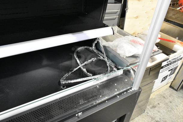 BRAND NEW SCRATCH AND DENT! Avantco 189BVAC36HC Metal Commercial 36" Black Refrigerated Air Curtain Merchandiser. See Pictures for Missing Glass on Right Side. 110-120 Volts, 1 Phase. Tested and Working! - Image 3 of 6