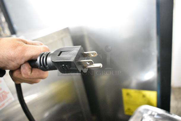 BRAND NEW SCRATCH AND DENT! Avantco 189BVAC36HC Metal Commercial 36" Black Refrigerated Air Curtain Merchandiser. See Pictures for Missing Glass on Right Side. 110-120 Volts, 1 Phase. Tested and Working! - Image 6 of 6