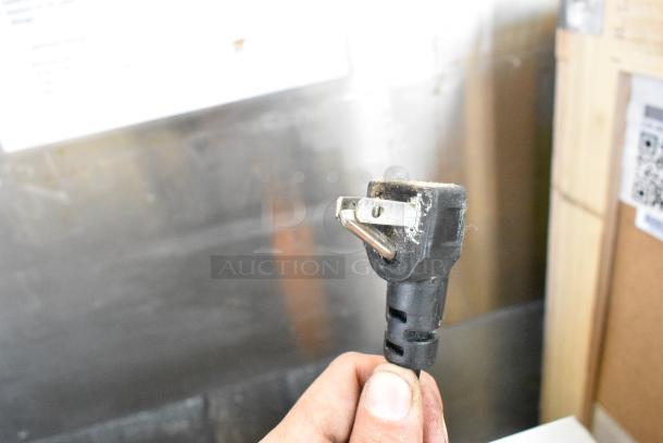 2019 Continental DL2F Stainless Steel Commercial 2 Door Reach In Freezer. 115 Volts, 1 Phase. Tested and Working! - Image 4 of 4