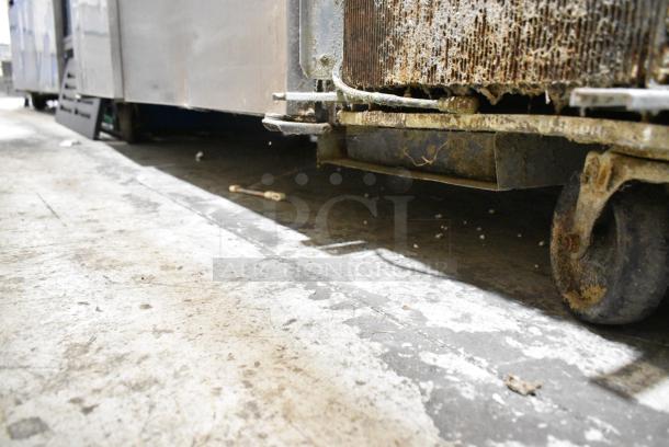 True TPP-67 Stainless Steel Commercial Pizza Prep Table on Commercial Casters. 115 Volts, 1 Phase. Tested and Working! - Image 6 of 7