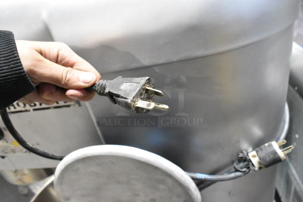 Hoshizaki CRMR72-W Stainless Steel Commercial 3 Door Work Top Cooler on Commercial Casters. 115 Volts, 1 Phase. Tested and Working! - Image 7 of 7