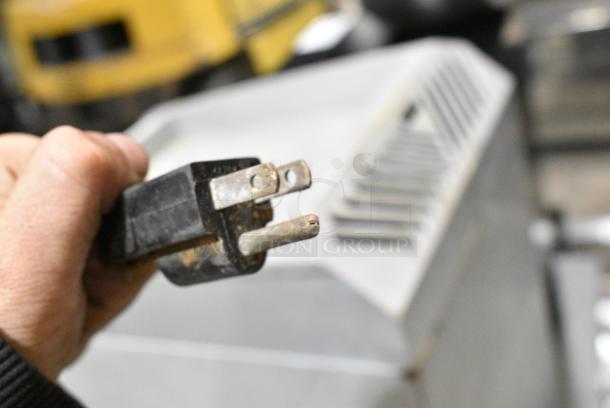 Baby GDC RB-GDC ECO LED Metal Mini Cooler Merchandiser. 115 Volts, 1 Phase. Tested and Working! - Image 4 of 4