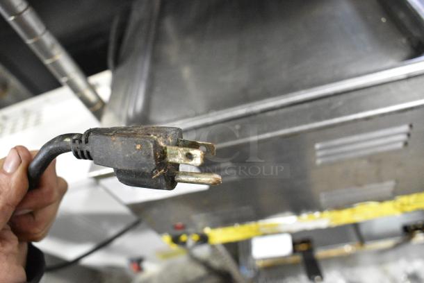 Qualite FW-1200WF Stainless Steel Commercial Countertop Food Warmer. 120 Volts, 1 Phase. Tested and Working! - Image 3 of 4