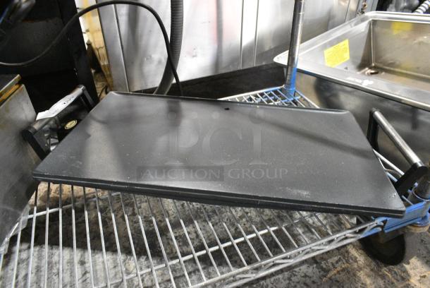 Cadco PCG-10C Countertop Electric Griddle. 120/220 Volts. - Image 1 of 4