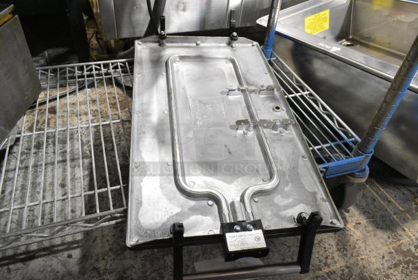 Cadco PCG-10C Countertop Electric Griddle. 120/220 Volts. - Image 2 of 4