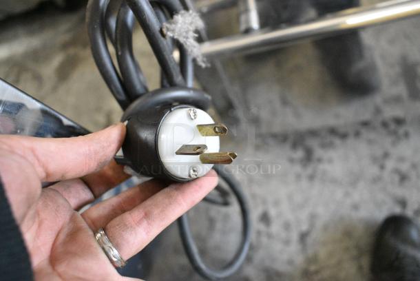 Karlos 1250 M2 Metal Commercial Floor Style Open Grab N Go Merchandiser on Commercial Casters. 230 Volts, 1 Phase. - Image 7 of 7