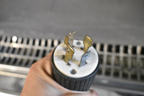 Karlos 200 UL Metal Commercial Floor Style Open Grab N Go Merchandiser on Commercial Casters. 230 Volts, 1 Phase. - Image 7 of 7