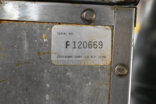 Cecilware EL120 Stainless Steel Countertop Electric Powered Fryer w/ 2 Metal Fry Baskets. 120 Volts, 1 Phase. - Image 4 of 5