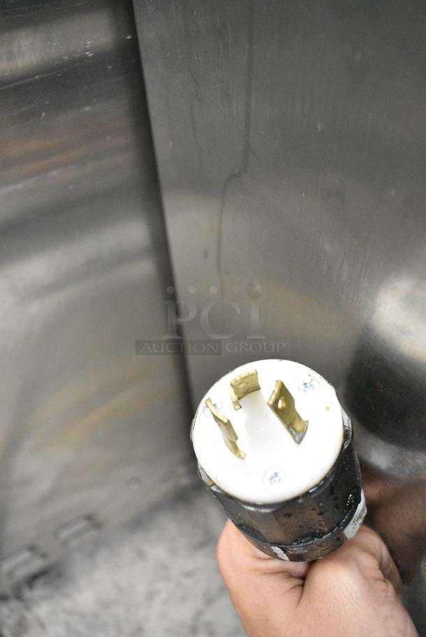 AccuTemp E62081D06000250 Stainless Steel Commercial Single Deck Steam Cabinet. 208 Volts, 1 Phase. - Image 3 of 5