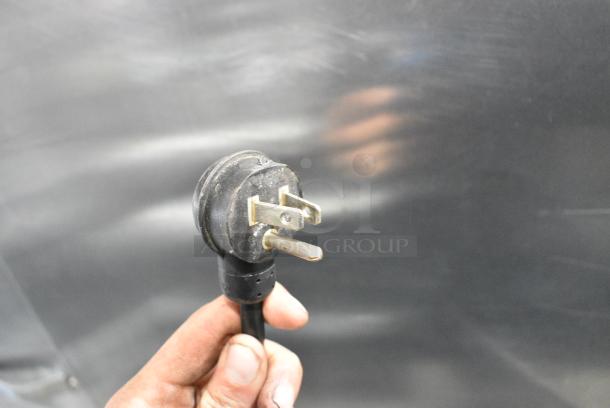 Beverage Air HR1-1S-18 Stainless Steel Commercial Single Door Reach In Cooler w/ Poly Coated Racks on Commercial Casters. 115 Volts, 1 Phase. Tested and Powers On But Does Not Get Cold - Image 6 of 6