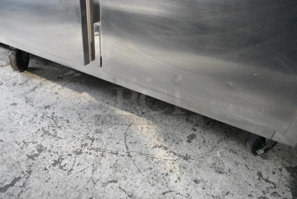 Traulsen RHT232NUT-FHS Stainless Steel Commercial 2 Door Reach In Cooler w/ 2 Metal Racks on Commercial Casters. 115 Volts, 1 Phase. Tested and Powers On But Does Not Get Cold - Image 7 of 7