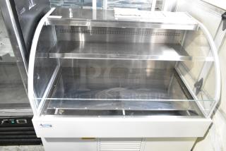 2021 Avantco 224WHAC51 Metal Commercial Floor Style Open Grab N Go Merchandiser. 115 Volts, 1 Phase. Tested and Working!