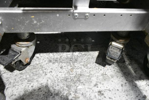 Pitco Frialator SRTE Stainless Steel Commercial Floor Style Electric Powered Rethermalizer on Commercial Casters. 208 Volts, 3 Phase. - Image 4 of 6