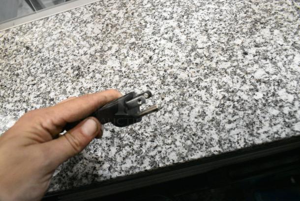 Econocold PC-BEPCP3 Metal Commercial Floor Style Deli Display Case Merchandiser. 115 Volts, 1 Phase. Tested and Working! - Image 4 of 4