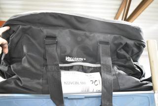BRAND NEW SCRATCH AND DENT! Vollrath VCBL100 1-Series Large Insulated Food Pan Carrier / Catering Bag, 23" x 15" x 14" - Holds (3) Full Size Food Pans